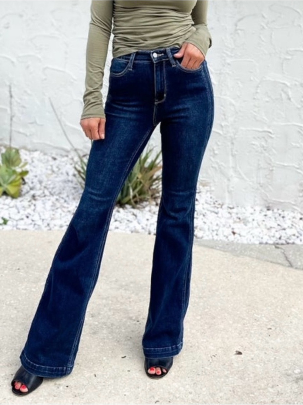 Judy Blue High Rise Flare Dark Blue Jeans 7 / 28